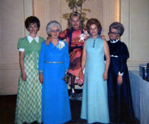 Elsie & her daughters.